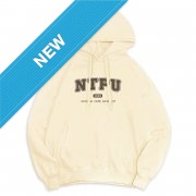 【預購至11/17，11/30陸續出貨】NTPU冬日輕甜系落肩帽T_奶霜白