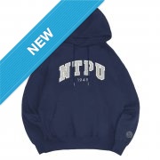 【2025新品上市】NTPU立體毛巾繡落肩帽T_經典藍