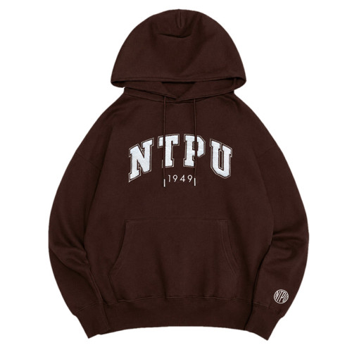 【預購至10/15，11/9陸續出貨】NTPU立體毛巾繡落肩帽T_可可棕