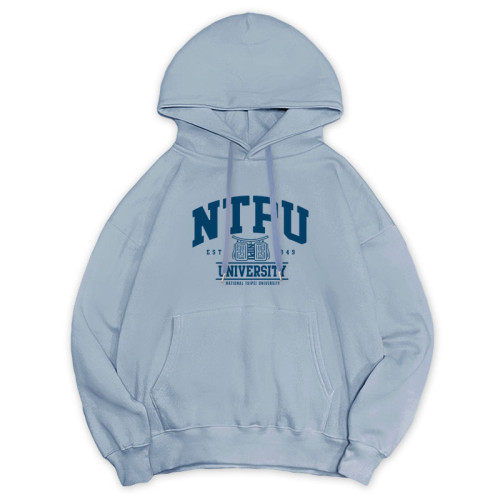 【預購至10/15，11/5陸續出貨】NTPU冬日輕甜系落肩帽T_建築款_冰霜藍