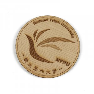【絕版出清，售完不補】NTPU校徽臺灣檜木杯墊